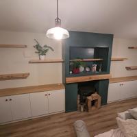 Next job is all done. 
Really enjoyed this job, and had great clients.
Two alcove units with floating shelves either side. 
Units made from finsauk 12twenty boards and supplied be ableboard
Handles from thehairpinlegco 

Any enquiries please DM. Taking bookings for May.

#furnitures #fittedfurniture #furnituredesign #furniture #homedecor #home #homedesign #housebeautiful #floatingshelves #homedecoration #housegoals