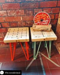 Sunny (hippychippycarpentryworkshop) strikes again - these fabulous flower pot stands are available n o w in The Cove Collective’s Box Shop at the Makers Market ❤️.⁣
⁣
....⁣
⁣
We are in love with these flower pot stands made by hippychippycarpentryworkshop 😍using reclaimed wood and sat on three prong hairpin legs supplied by thehairpinlegco 🧡💚 These are available to buy at our shop. ⁣
⁣
Today’s opening times: 9-5pm⁣
⁣
.⁣
#thecovebristol