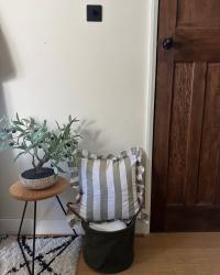 Dining room styling 🍃💚✨

Happy Friday lovelies!! 

This space as you walk into our dining room had become a bit of a dumping ground for extra candles, unopened boxes, tote bags, you name it! So when I spotted onlinehomeshopuk ‘s Boucle Storage Basket in the shade Olive to tiny away the clutter and their Striped Frill Cushion Covers in the shade Sage to add a bit of styling, I knew it would come together perfectly 😍

Plus my gorgeous lunieruk mini olive tree has found a new temporary home whilst we sort our hallway and isn’t she still just gorgeous 🫒🤍

Have a lush weekend!! 🫶🏻

Love, Holli xxx 

Ad | Gifted

*Post also contains previously declared other gifted Ads

• 

• 

#tablestyling #tablescape #tablescapestyling #eastertable #eastertablescape #springtablescape #springtable #homeaccount #neutraldecor #neutrals #neutralhome #homeinspo #homedecor #homedesign #interiordesigner #moderninterior #homeofinstagram #homedecoration #homedecorideas #diningroom #diningroomdecor #diningroomgoals #diningroomdesign #inspo #inspiration