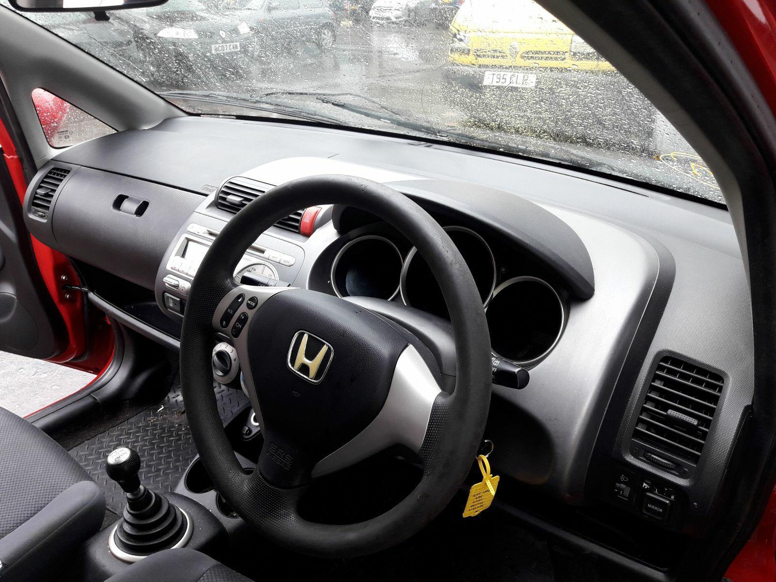 2003 Nissan Almera Se 1769cc Petrol Automatic 4 Speed 4 Hatchback