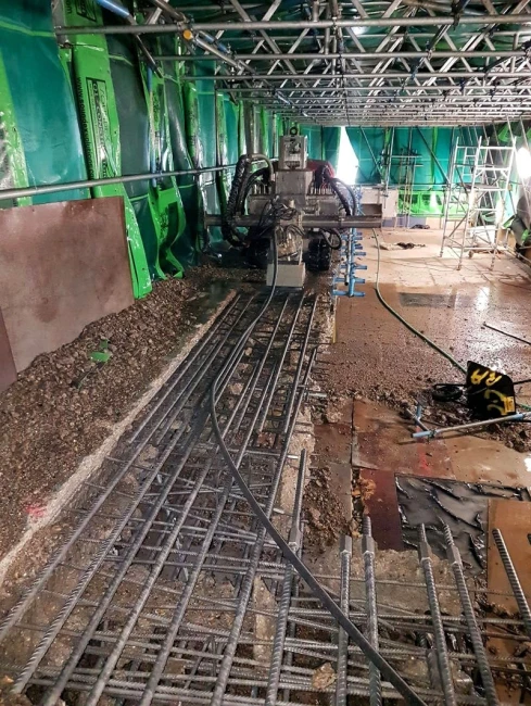 LIN63 UHP Hydrodemolition robot