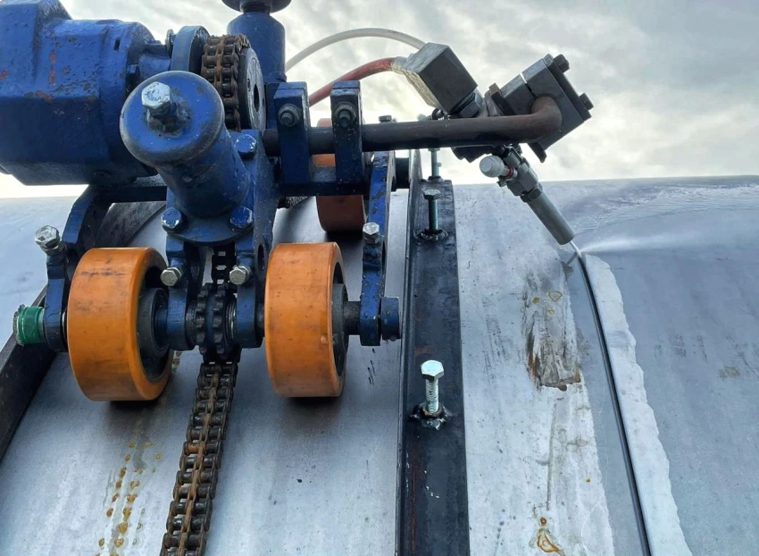 LIN33-mobile-abrasive-high-pressure-water-cutter.jpg