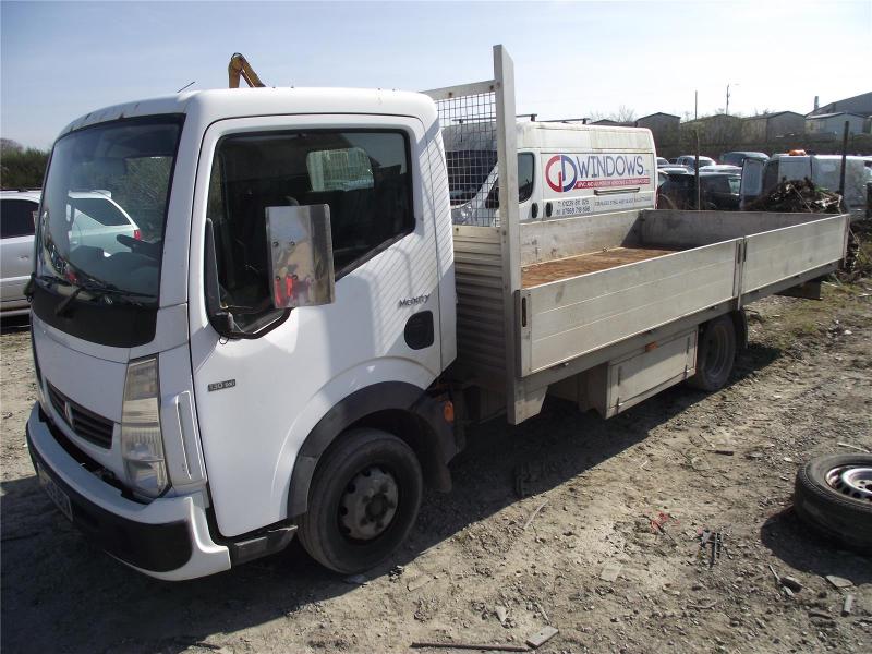 2009 RENAULT TRUCKS MAXITY 13035 LWB L3 2488cc TURBO DIESEL MANUAL 6 Speed Pickup