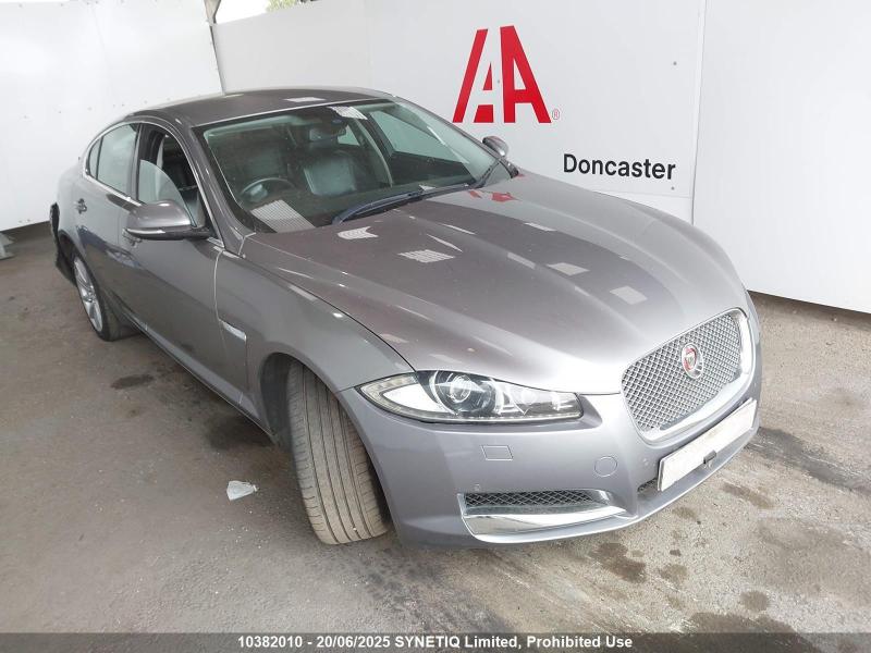 2012 JAGUAR XF D PREMIUM LUXURY 2179cc TURBO DIESEL AUTOMATIC 8 Speed 4 DOOR SALOON