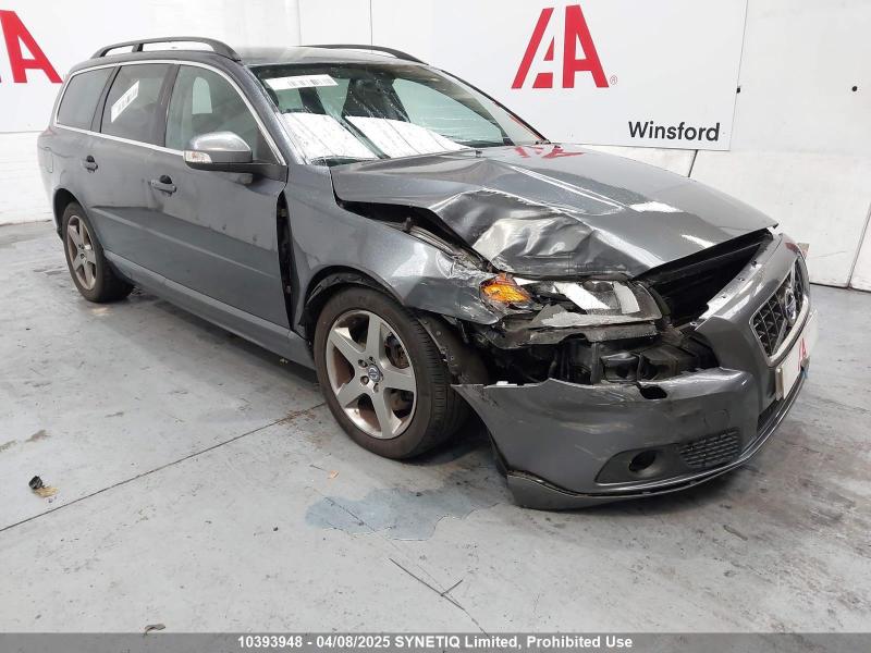2010 VOLVO V70 D5 SE 2400cc TURBO DIESEL AUTOMATIC 6 Speed 5 DOOR ESTATE