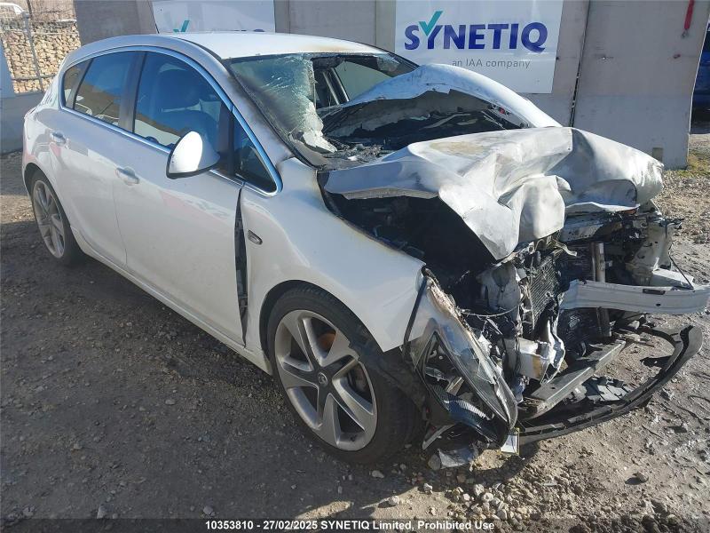 2016 VAUXHALL ASTRA LIMITED EDITION 1364cc TURBO PETROL MANUAL 6 Speed 5 DOOR HATCHBACK