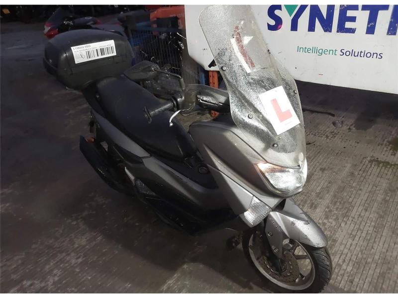 YAMAHA NMAX