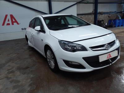 Image of 2015 VAUXHALL ASTRA EXCITE 1398cc PETROL MANUAL 5 Speed 5 DOOR HATCHBACK