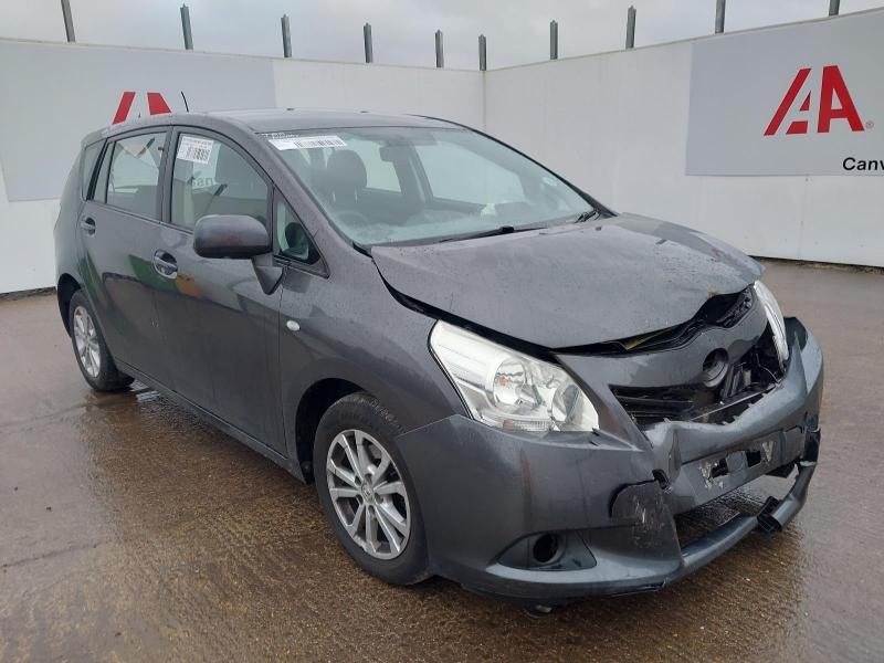 2012 TOYOTA VERSO TR D-4D 1998cc TURBO DIESEL MANUAL 6 Speed 5 DOOR MPV