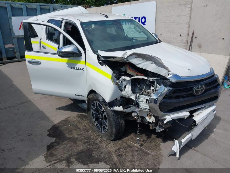 2021 TOYOTA HI-LUX INVINCIBLE 4WD D-4D DCB 2755cc TURBO DIESEL AUTOMATIC 4 DOOR PICK UP