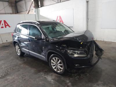 Image of 2015 VOLKSWAGEN TIGUAN MATCH TDI BLUEMOTION TECHNOLOG 1968cc TURBO DIESEL MANUAL 6 Speed 5 DOOR ESTATE