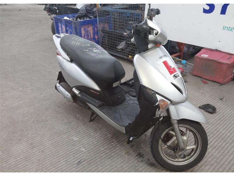 2011 HONDA NHX (LEAD) LEAD 110 WH-A 108cc PETROL CVT SCOOTER