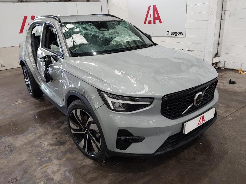 2025 VOLVO XC40 B3 PLUS 1969cc TURBO PETROL SEMI AUTO 5 DOOR ESTATE