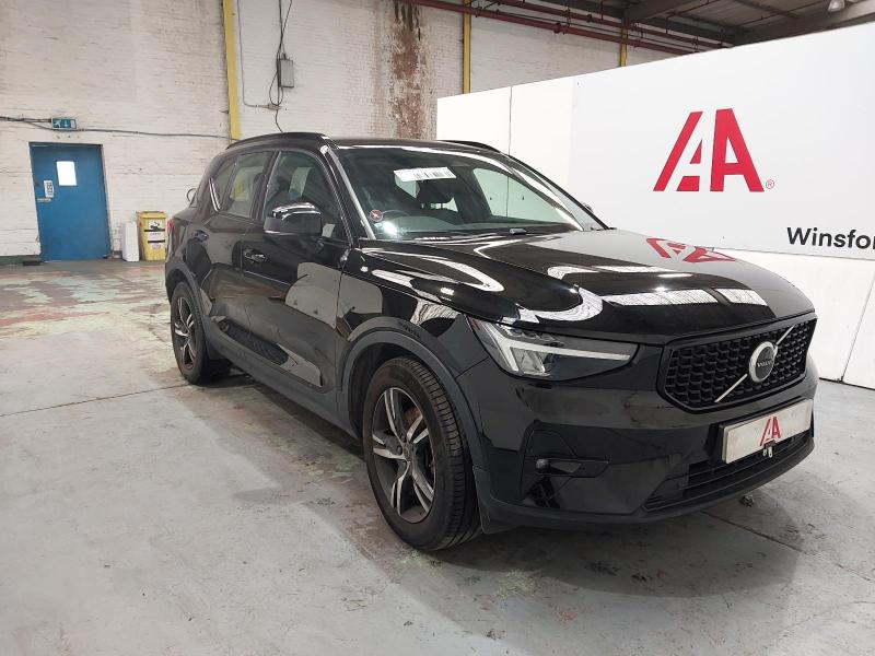 2022 VOLVO XC40 B3 PLUS 1969cc TURBO PETROL SEMI AUTO 5 DOOR ESTATE