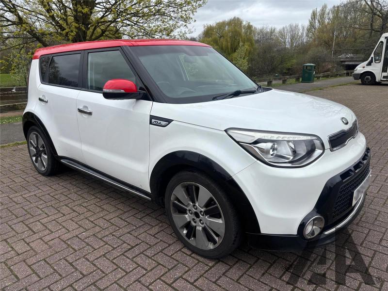 2015 KIA SOUL CRDI MIXX 1582cc TURBO DIESEL MANUAL 6 Speed 5 DOOR HATCHBACK