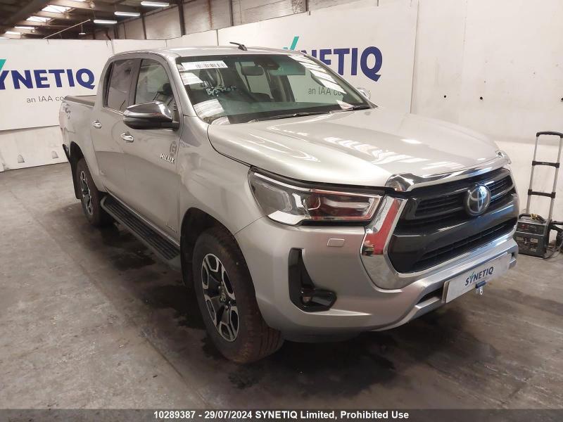 2021 TOYOTA HI-LUX INVINCIBLE 4WD D-4D DCB 2755cc TURBO DIESEL AUTOMATIC 4 DOOR PICK UP