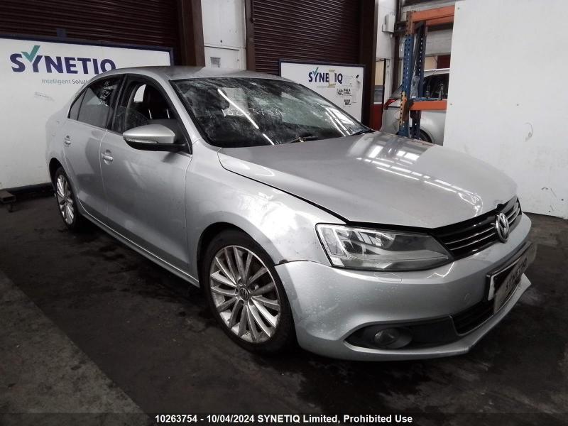 2012 VOLKSWAGEN JETTA SPORT TDI 1968cc TURBO DIESEL MANUAL 6 Speed 4 DOOR SALOON