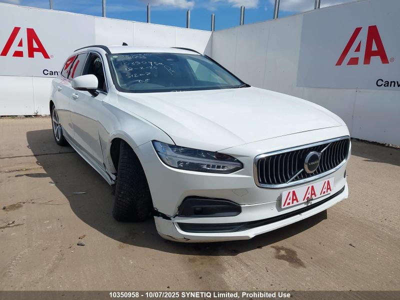 2023 VOLVO V90 B4 CORE AWD 1969cc TURBO DIESEL AUTOMATIC 5 DOOR ESTATE
