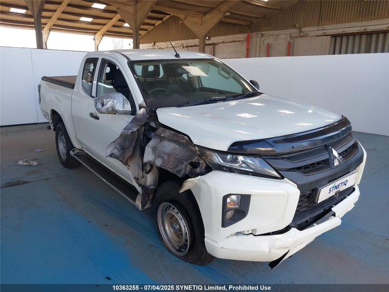 2020 MITSUBISHI L200 DI-D 4LIFE CLUB CAB 2268cc TURBO DIESEL MANUAL 2 DOOR PICK UP