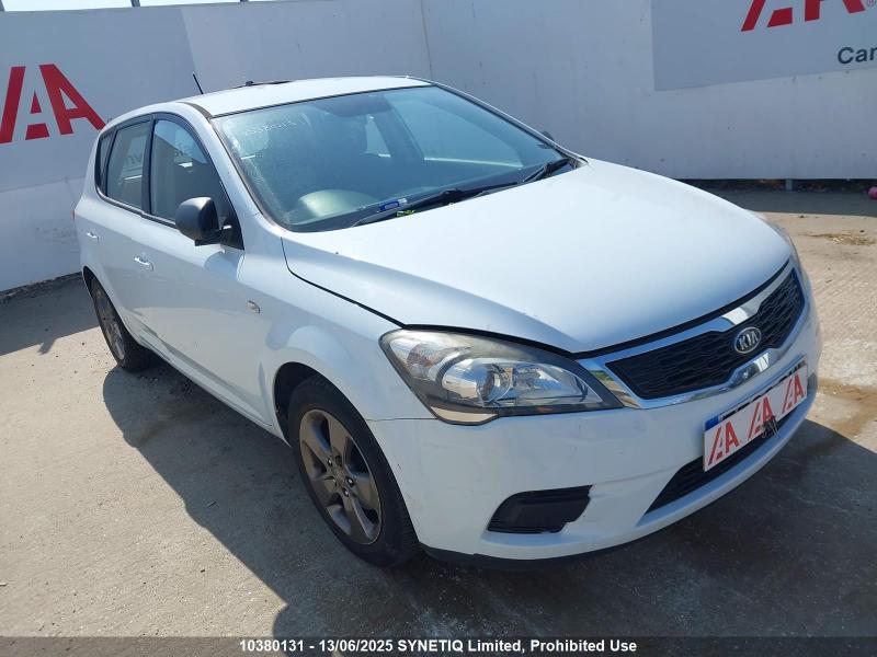 2010 KIA CEED STRIKE 1396cc PETROL MANUAL 5 Speed 5 DOOR HATCHBACK