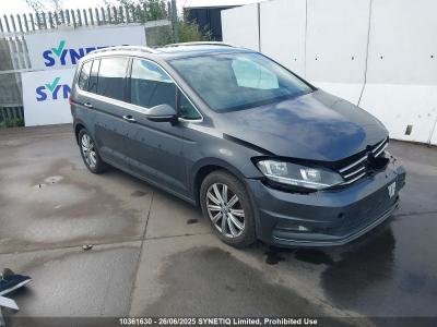 2017 VOLKSWAGEN TOURAN SEL TSI BLUEMOTION TECHNOLOGY