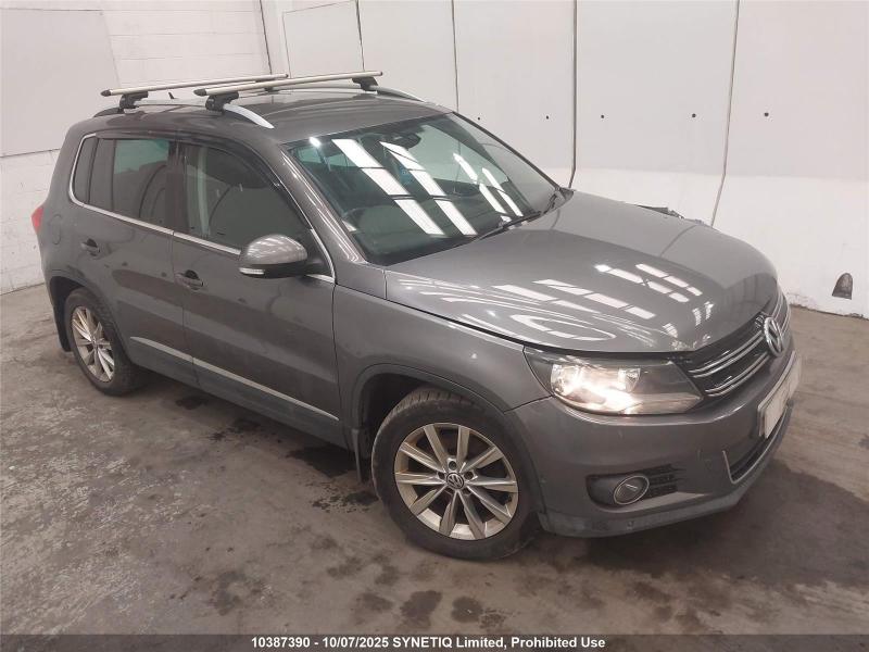 2013 VOLKSWAGEN TIGUAN SE TDI BLUEMOTION TECHNOLOGY 4 1968cc TURBO DIESEL MANUAL 6 Speed 5 DOOR ESTATE