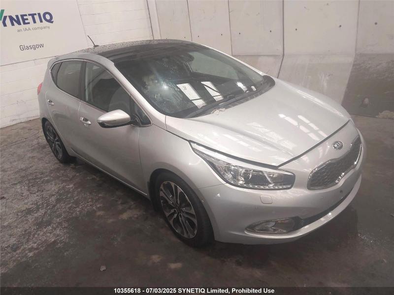2013 KIA CEED CRDI 4 TECH ECODYNAMICS 1582cc TURBO DIESEL MANUAL 6 Speed 5 DOOR HATCHBACK