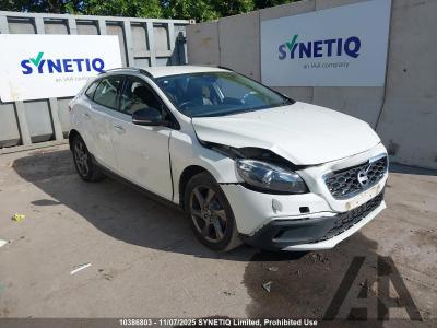 Image of 2013 VOLVO V40 D2 CROSS COUNTRY LUX 1560cc TURBO DIESEL MANUAL 6 Speed 5 DOOR HATCHBACK