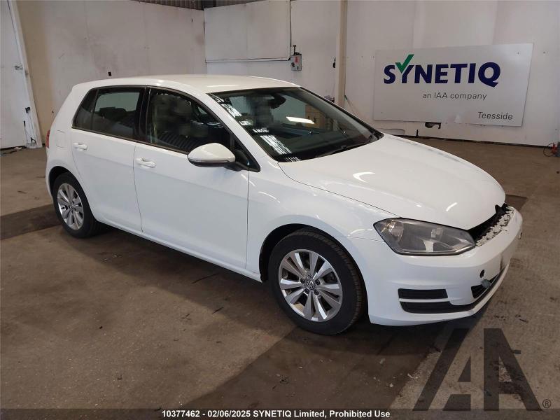 2014 VOLKSWAGEN GOLF SE TDI BLUEMOTION TECHNOLOGY 1598cc TURBO DIESEL MANUAL 5 Speed 5 DOOR HATCHBACK