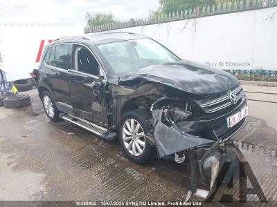 Image of 2015 VOLKSWAGEN TIGUAN MATCH TDI BLUEMOTION TECH 4MOT 1968cc TURBO DIESEL SEMI AUTO 7 Speed 5 DOOR ESTATE