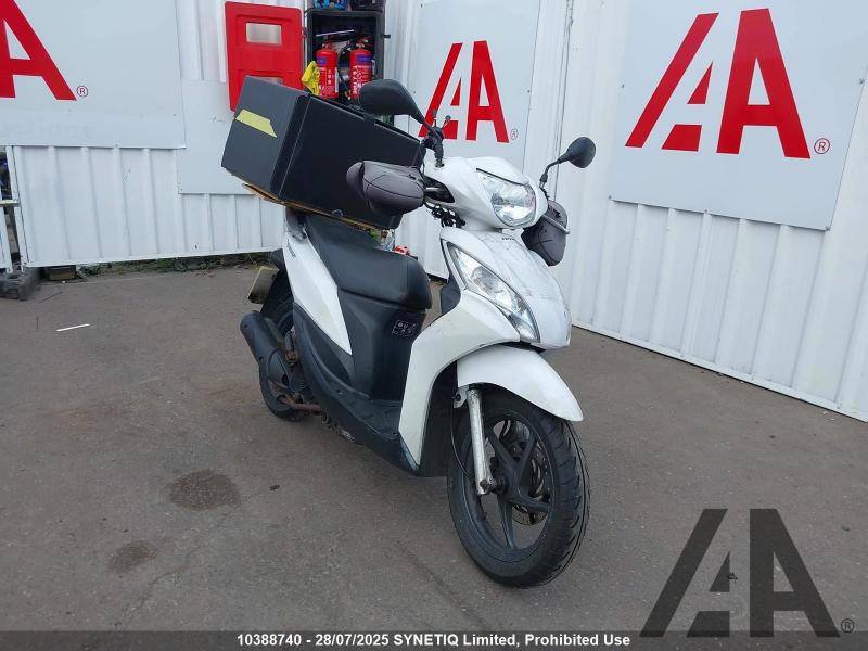 2015 HONDA NSC (VISION) 108cc PETROL CVT SCOOTER