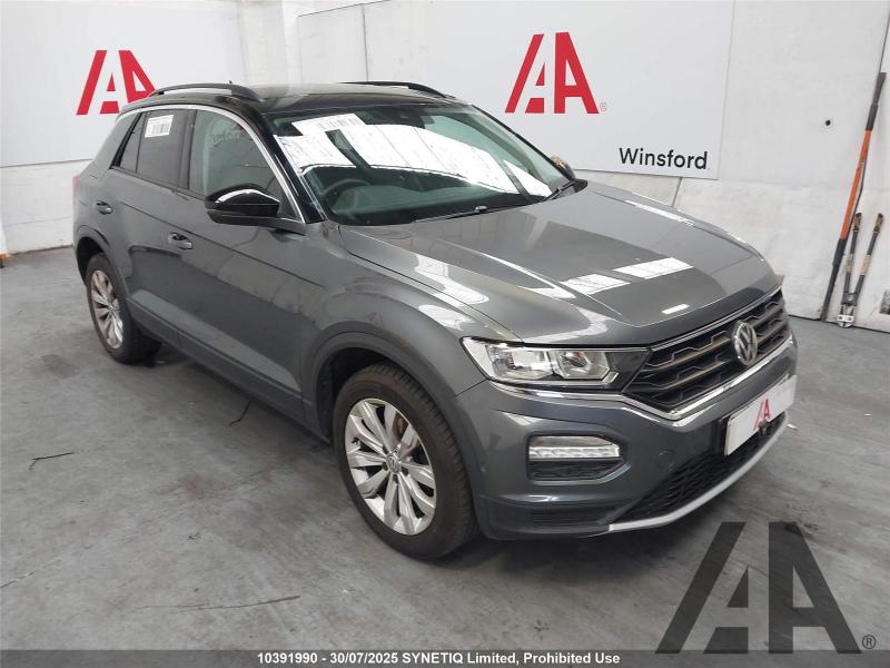2020 VOLKSWAGEN T-ROC SE TSI EVO DSG 1498cc TURBO PETROL SEMI AUTO 5 DOOR HATCHBACK