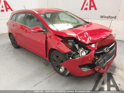 Image of 2015 HYUNDAI I30 CRDI SE NAV BLUE DRIVE 1582cc TURBO DIESEL SEMI AUTO 7 Speed 5 DOOR ESTATE