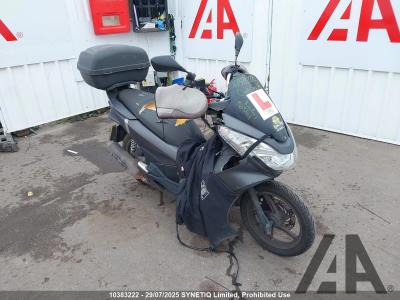 Image of 2016 HONDA WW (PCX) 125cc PETROL CVT SCOOTER