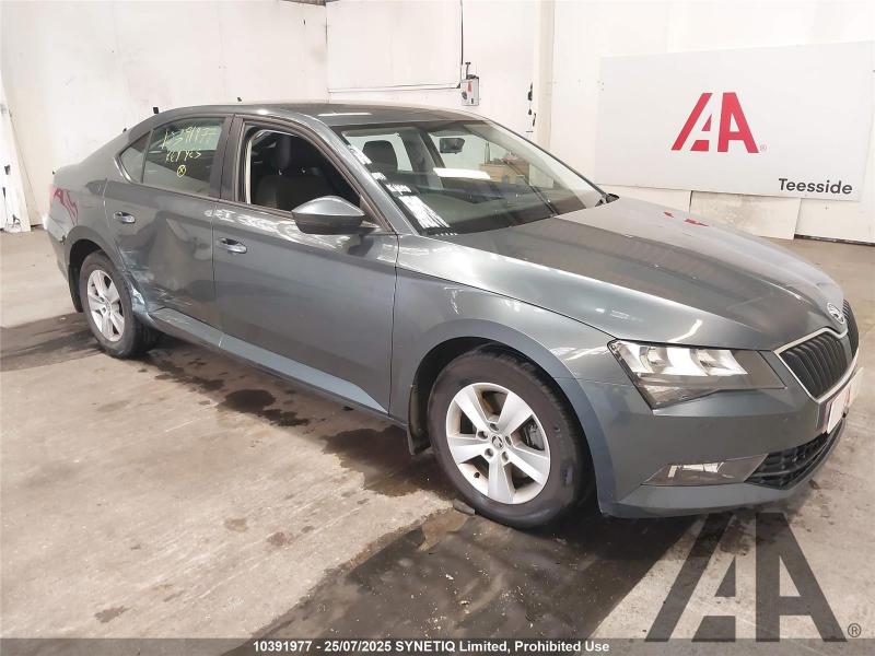 2017 SKODA SUPERB 1600cc