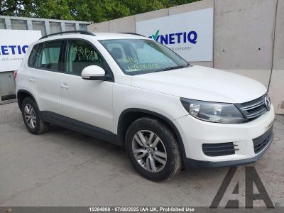 Image of 2013 VOLKSWAGEN TIGUAN S TDI BLUEMOTION TECHNOLOGY 1968cc TURBO DIESEL MANUAL 6 Speed 5 DOOR ESTATE