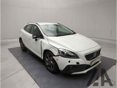 Image of 2014 VOLVO V40 D2 CROSS COUNTRY LUX 1560cc TURBO DIESEL AUTOMATIC 6 Speed 5 DOOR HATCHBACK