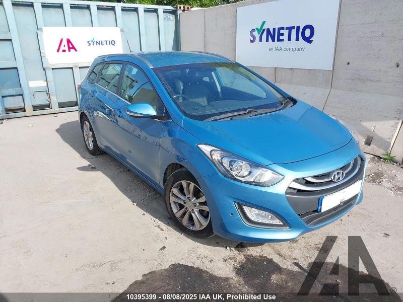 2012 HYUNDAI I30 CRDI STYLE NAV BLUE DRIVE 1582cc TURBO DIESEL MANUAL 6 Speed 5 DOOR ESTATE