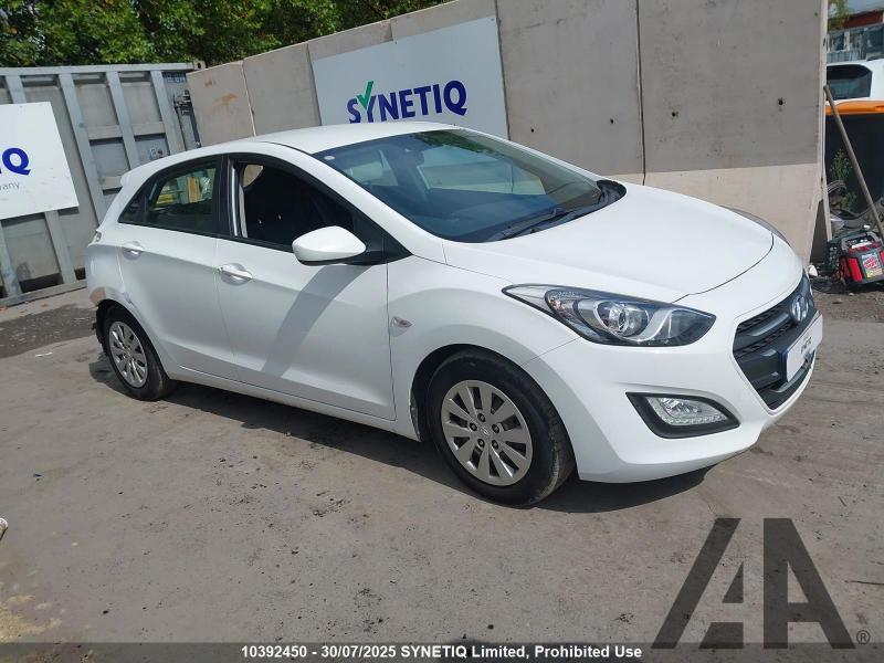 2015 HYUNDAI I30 S BLUE DRIVE 1368cc PETROL MANUAL 6 Speed 5 DOOR HATCHBACK