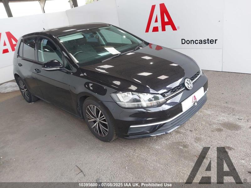 2018 VOLKSWAGEN GOLF SE NAVIGATION TDI 1598cc TURBO DIESEL MANUAL 6 Speed 5 DOOR HATCHBACK