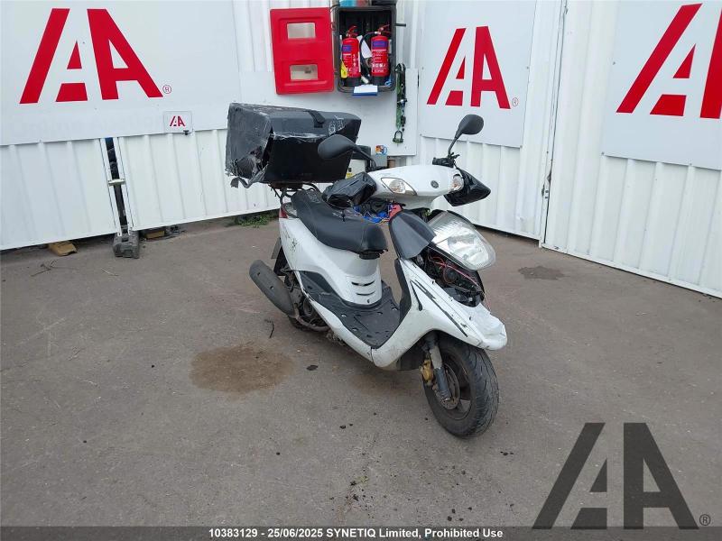 2011 YAMAHA XC 125 E VITY 125cc PETROL SCOOTER