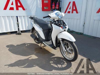 Image of 2014 HONDA SH MODE 125 E 125cc PETROL CVT SCOOTER