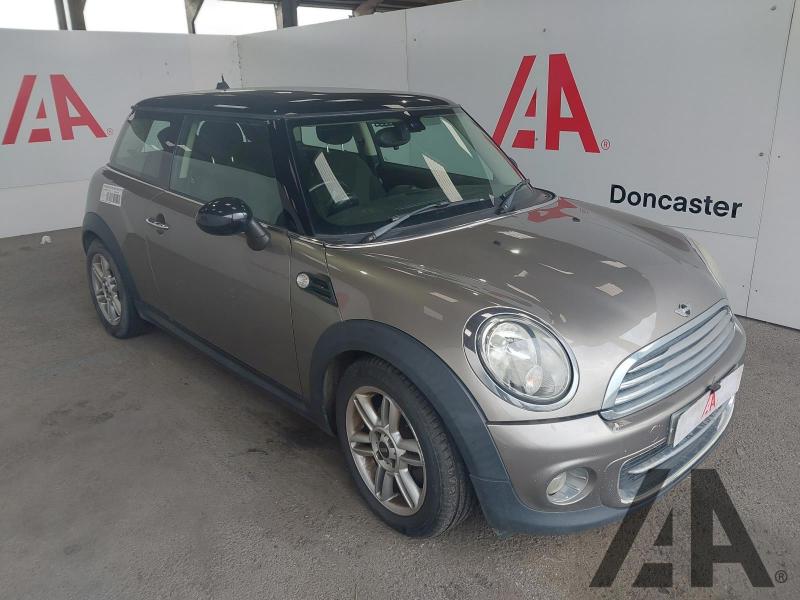 2013 MINI HATCH COOPER D 1598cc TURBO DIESEL MANUAL 6 Speed 3 DOOR HATCHBACK