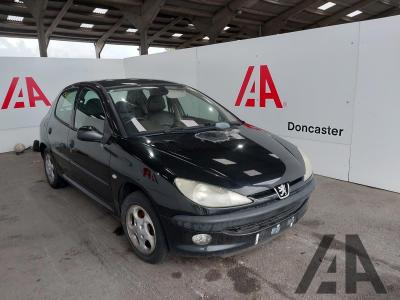 Image of 2002 PEUGEOT 206 BLACK/SILVER GLX 1587cc PETROL MANUAL 5 Speed 5 DOOR HATCHBACK