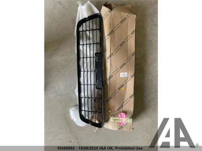 Image of 2017 TOYOTA HI-LUX INVINCIBLE PART ASSORTMENT