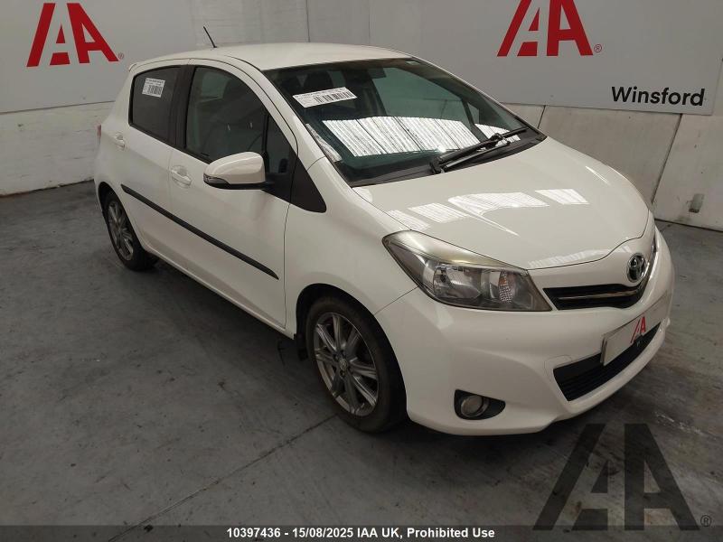 2011 TOYOTA YARIS VVT-I SR 1329cc PETROL CVT 1 Speed 5 DOOR HATCHBACK