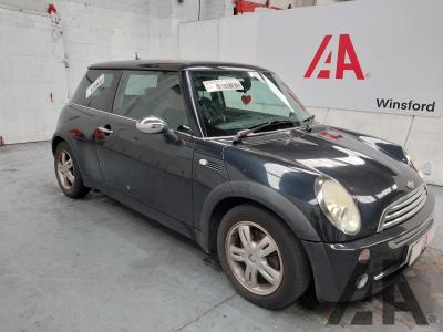 Image of 2006 MINI HATCH COOPER 1598cc PETROL CVT 1 Speed 3 DOOR HATCHBACK