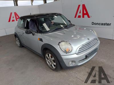 Image of 2006 MINI HATCH COOPER 1598cc PETROL MANUAL 6 Speed 3 DOOR HATCHBACK