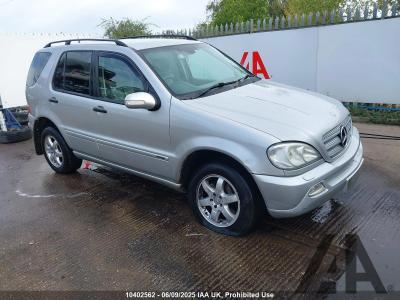 Image of 2004 MERCEDES M-CLASS ML270 CDI 2685cc TURBO DIESEL AUTOMATIC 5 Speed 5 DOOR ESTATE