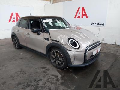 Image of 2022 MINI HATCH COOPER EXCLUSIVE 1499cc TURBO PETROL SEMI AUTO 5 DOOR HATCHBACK